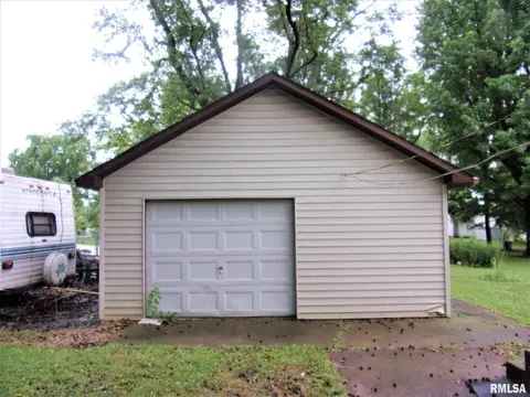 807 E Carter St, Marion, IL 62959 photo 10