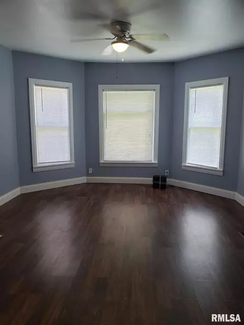 2025 Edith St, Murphysboro, IL 62966 photo 5
