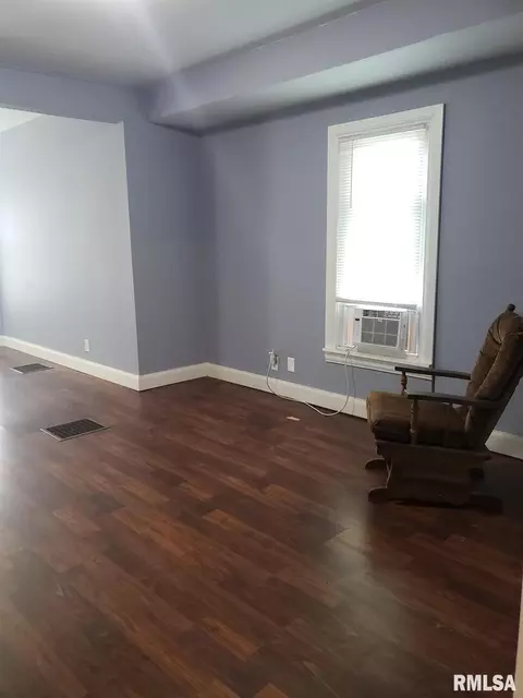 2025 Edith St, Murphysboro, IL 62966 photo 6