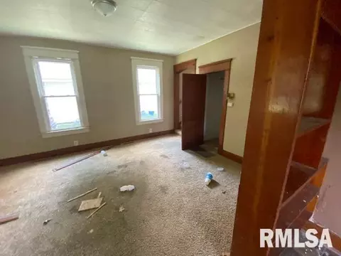 135 E Marvin St, Centralia, IL 62801 photo 5