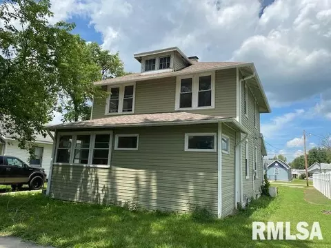 135 E Marvin St, Centralia, IL 62801 photo 1