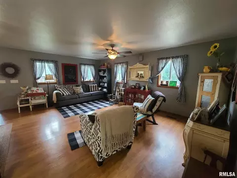 1774 E 1200th Ave, Saint Peter, IL 62880 photo 14