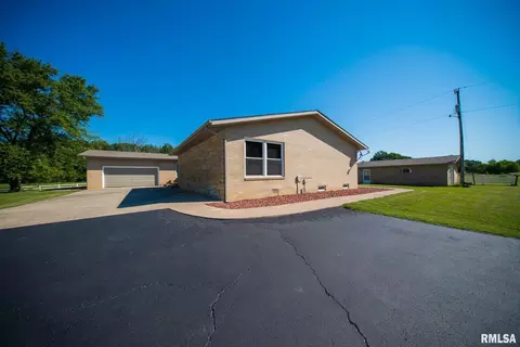 90 Golf Course Rd, Eldorado, IL 62930 photo 17