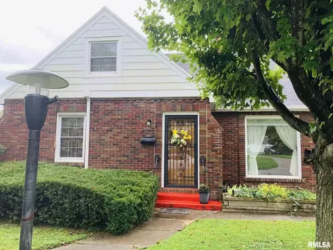 504 Morgan St, Anna, IL 62906 photo 4