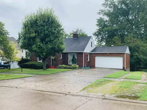 504 Morgan St, Anna, IL 62906 photo 1