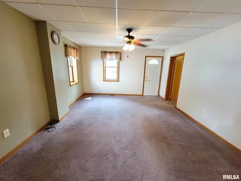 214 E 2nd St, Mount Carmel, IL 62863 photo 6