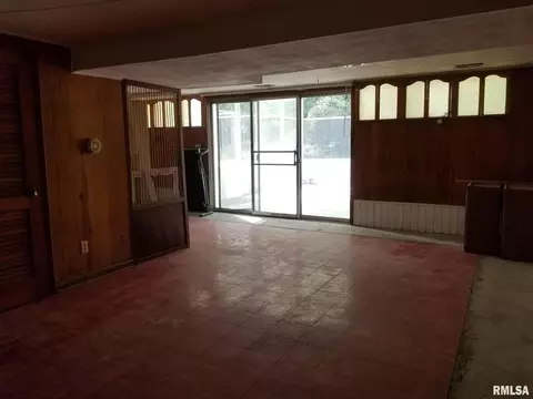 805 E Boyton St, Marion, IL 62959 photo 14