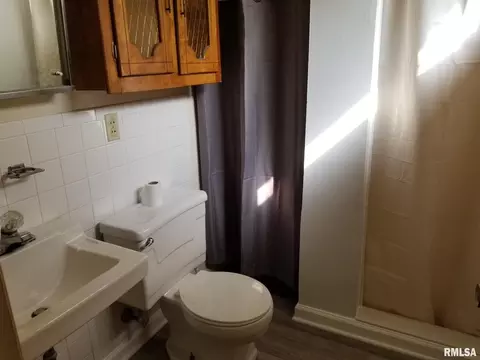 805 E Boyton St, Marion, IL 62959 photo 17
