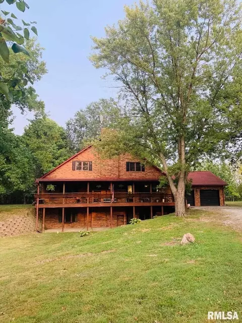 1150 Byars Rd, Centralia, IL 62801 photo 1