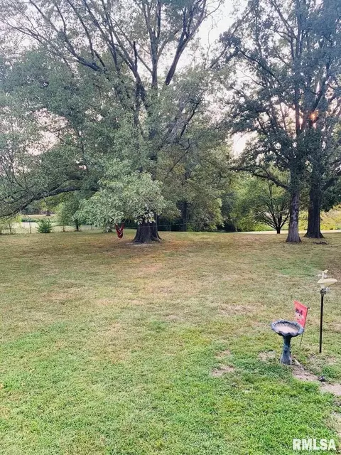1150 Byars Rd, Centralia, IL 62801 photo 7