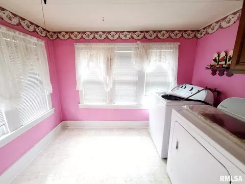 900 S Maple St, Centralia, IL 62801 photo 17