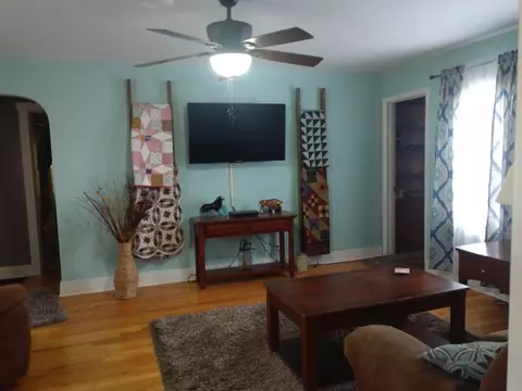 1303 Gartside St, Murphysboro, IL 62966 photo 4