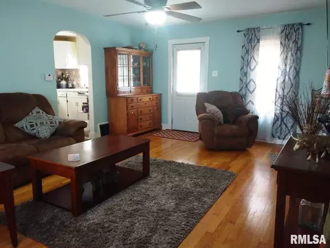 1303 Gartside St, Murphysboro, IL 62966 photo 3