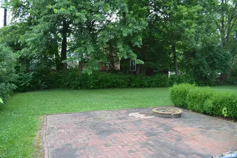 910 E 3rd St, Centralia, IL 62801 photo 5
