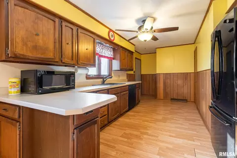 520 N 7th St, Herrin, IL 62948 photo 10