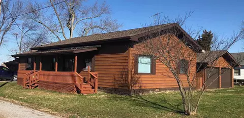 202 E 2nd St, Ina, IL 62846 photo 20