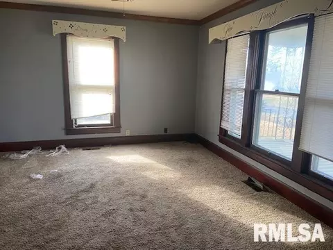 202 S Victor St, Christopher, IL 62822 photo 11