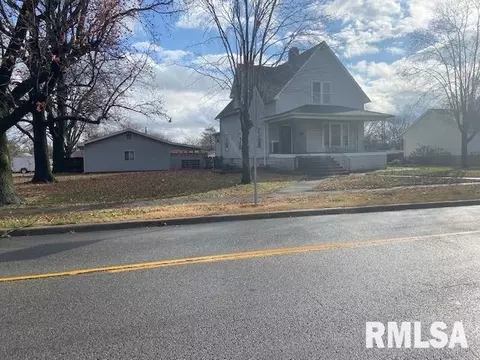 202 S Victor St, Christopher, IL 62822 photo 1