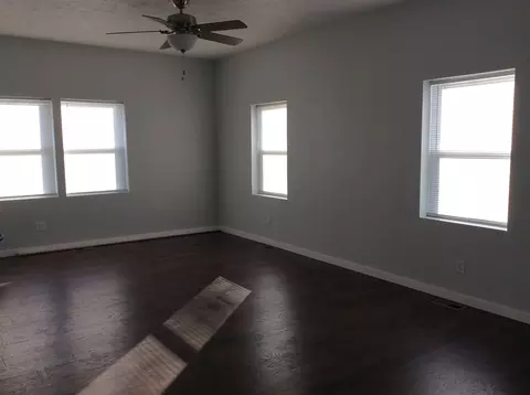 505 N 10th St, Herrin, IL 62948 photo 2