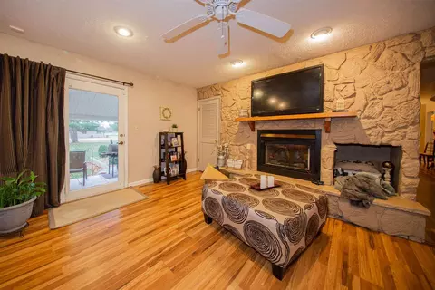 108 Philip Rd, Christopher, IL 62822 photo 15