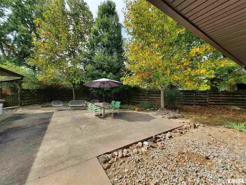 605 E Clark Trl, Herrin, IL 62948 photo 11