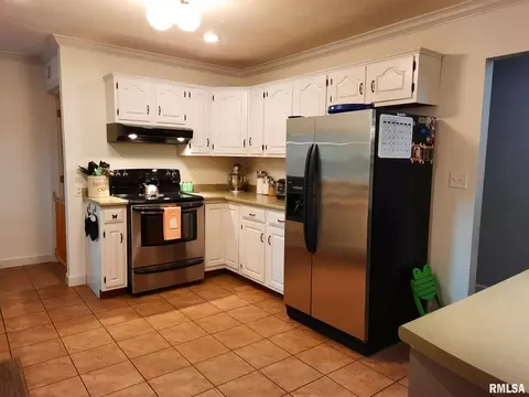 605 E Clark Trl, Herrin, IL 62948 photo 14