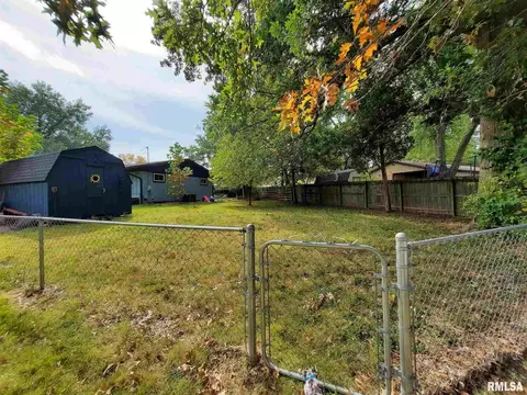 605 E Clark Trl, Herrin, IL 62948 photo 10