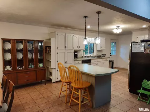 605 E Clark Trl, Herrin, IL 62948 photo 17