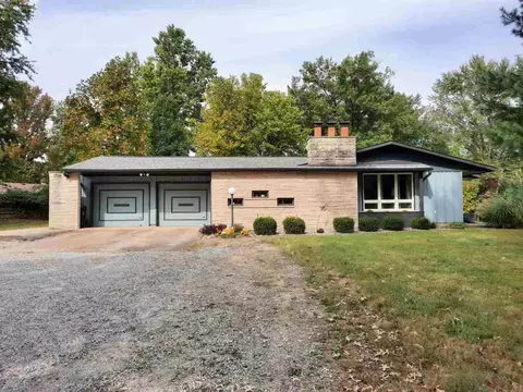 605 E Clark Trl, Herrin, IL 62948 photo 1