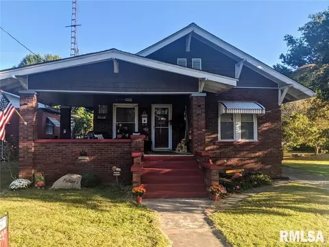 307 Mitchell St, Benton, IL 62812 photo 2