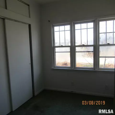 501 S Jesse St, Christopher, IL 62822 photo 6