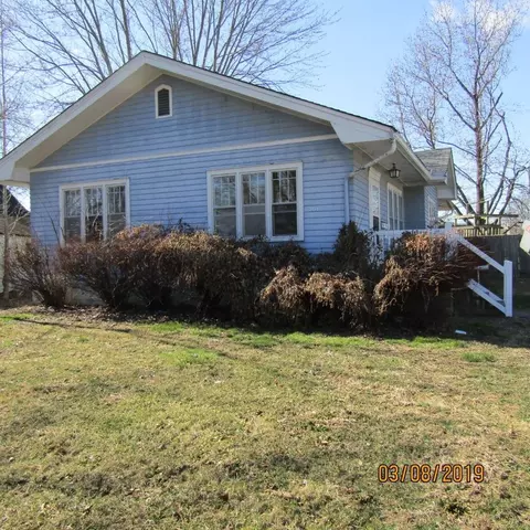 501 S Jesse St, Christopher, IL 62822 photo 10