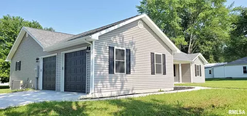 1009 Trolley St, Eldorado, IL 62930 photo 2