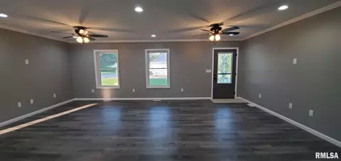 1009 Trolley St, Eldorado, IL 62930 photo 12