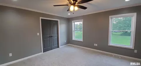 1009 Trolley St, Eldorado, IL 62930 photo 18