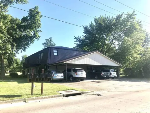 416 E Clark Trl, Herrin, IL 62948 photo 1