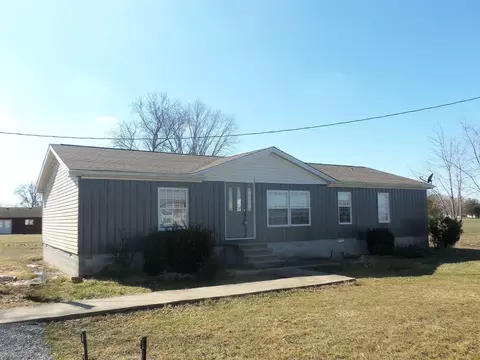 310 W 1st St, Ewing, IL 62836 photo 2