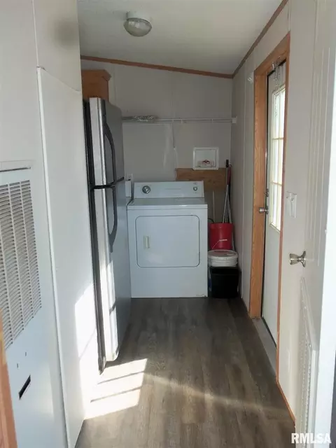 310 W 1st St, Ewing, IL 62836 photo 22