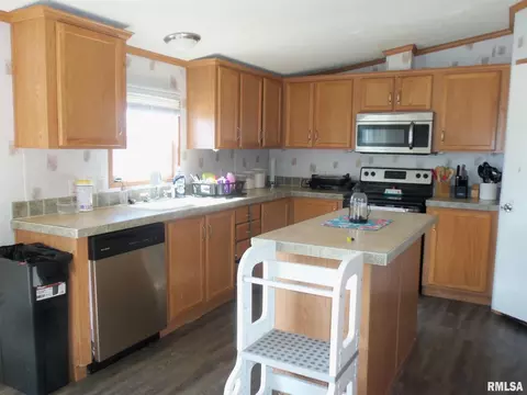 310 W 1st St, Ewing, IL 62836 photo 14
