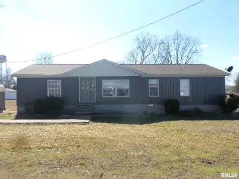 310 W 1st St, Ewing, IL 62836 photo 1