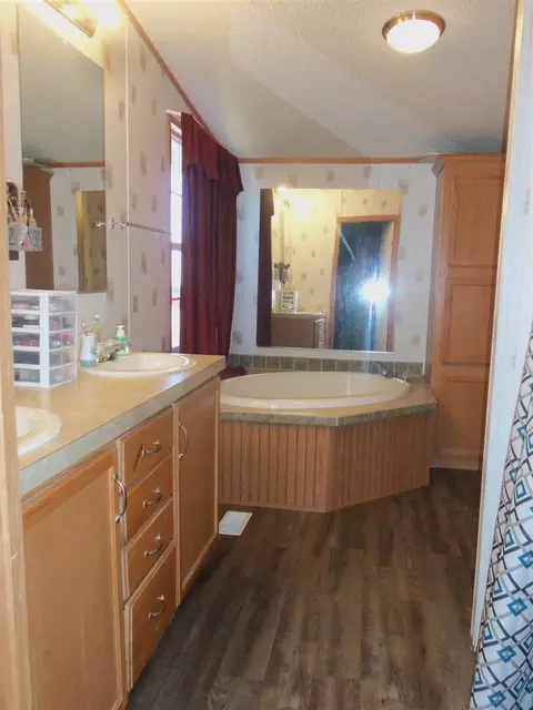 310 W 1st St, Ewing, IL 62836 photo 28