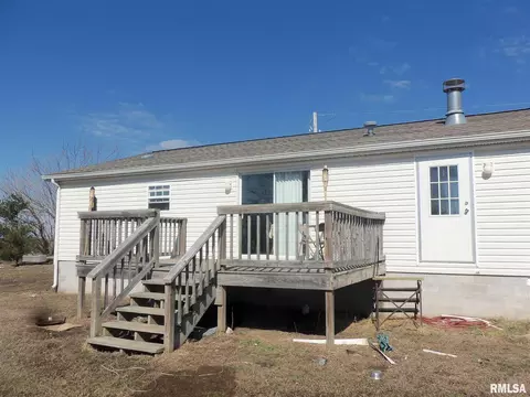 310 W 1st St, Ewing, IL 62836 photo 8