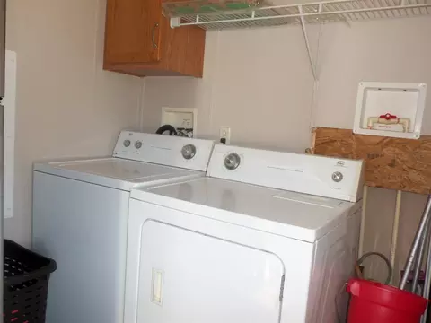 310 W 1st St, Ewing, IL 62836 photo 23