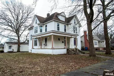 401 S Walnut St, Carmi, IL 62821 photo 1