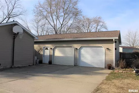 1210 S Maple Ave, Salem, IL 62881 photo 40