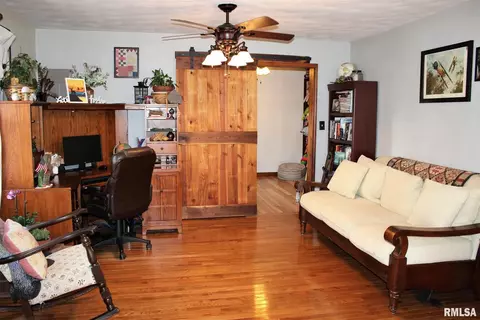 1210 S Maple Ave, Salem, IL 62881 photo 7