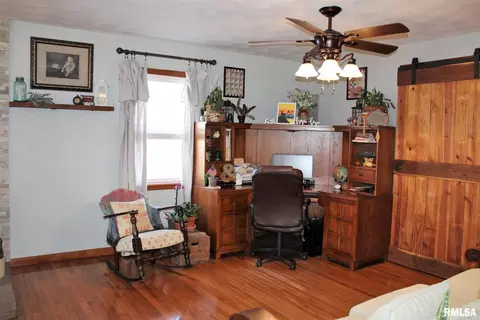 1210 S Maple Ave, Salem, IL 62881 photo 5