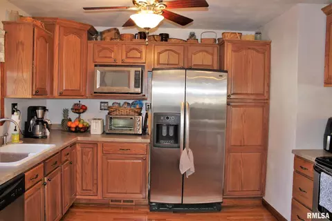 1210 S Maple Ave, Salem, IL 62881 photo 34