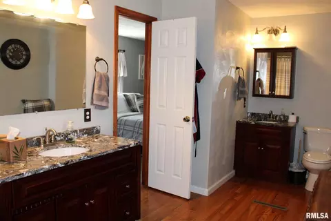1210 S Maple Ave, Salem, IL 62881 photo 30