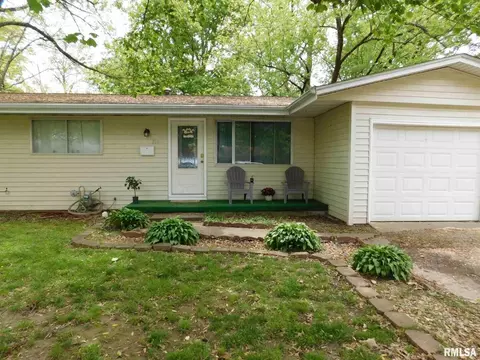 317 E Jennings St, Salem, IL 62881 photo 20